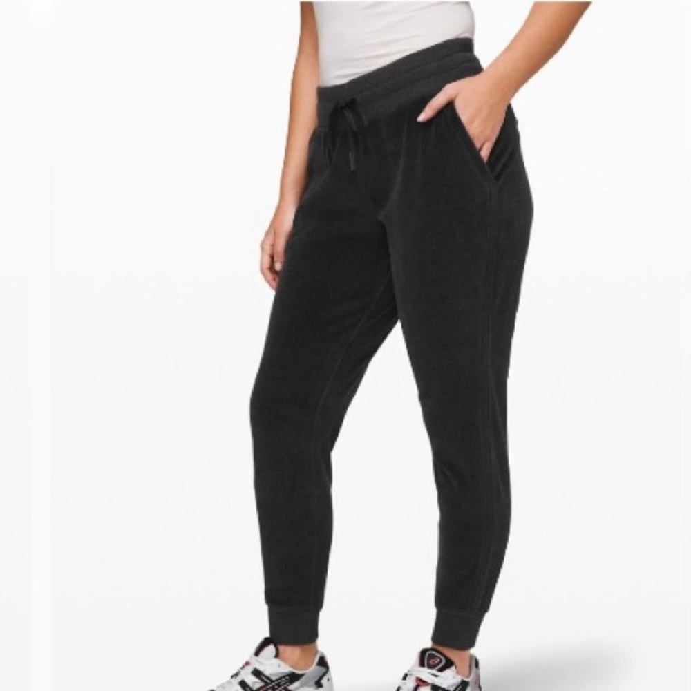 Lululemon Warm Down Jogger *Velour